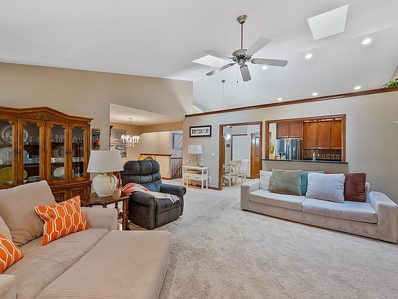 4th image of 512 Mechwart Pl