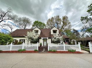 690 Cedar Rocks Rd, Wheeling, WV 26003