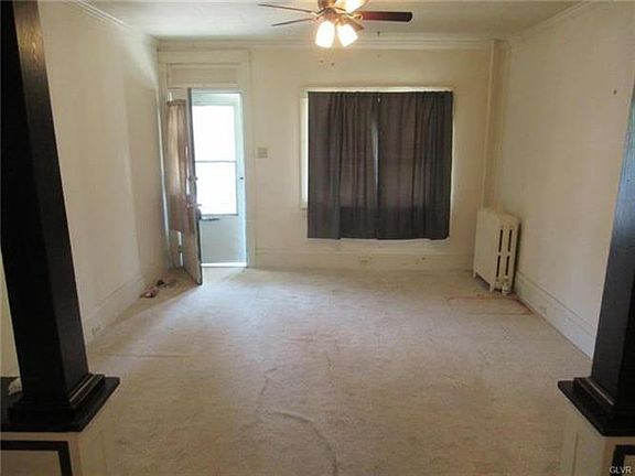 4th image of 305 W Abbott St