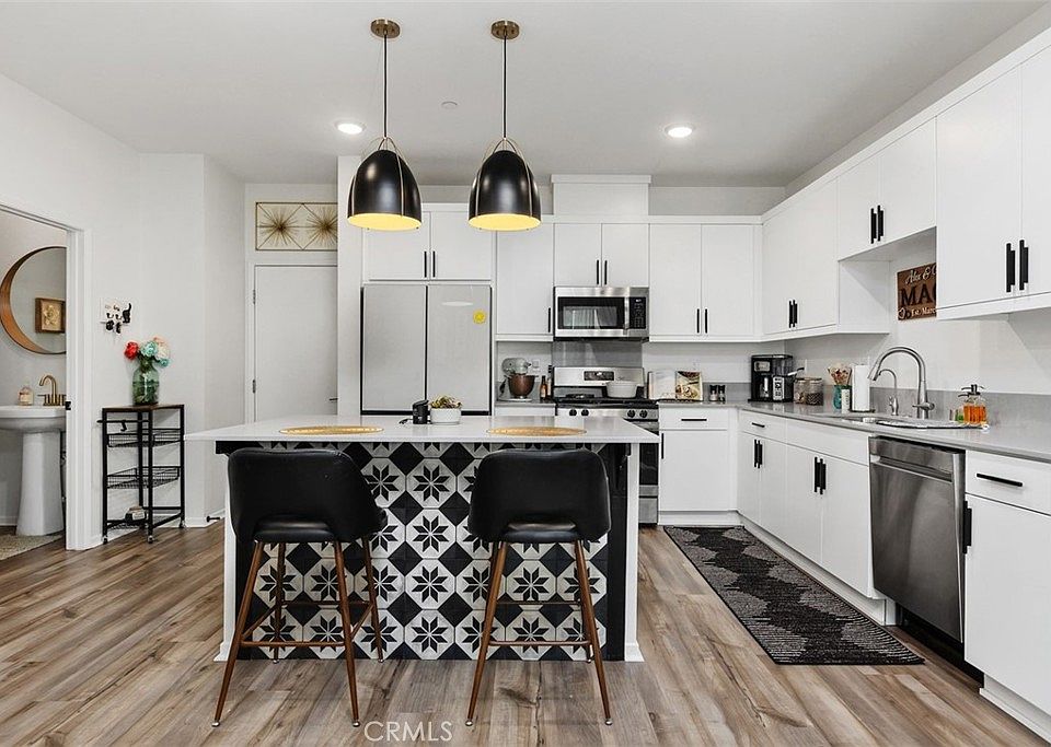 1st image of 344 Zest Ln