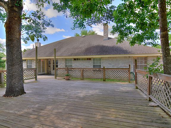 2nd image of 139 Willow Creek Dr