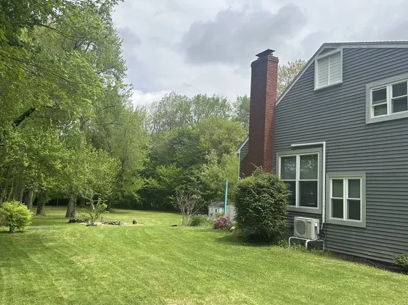 650 Bunker Hill Ave, Waterbury, CT 06708