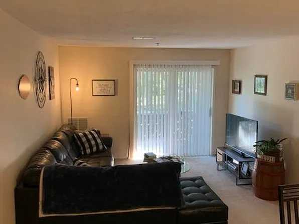 121 Cluff Crossing Rd, Salem, NH