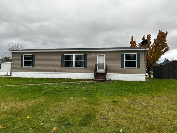 7461 Old Hickory Dr NE, Belmont, MI 49306