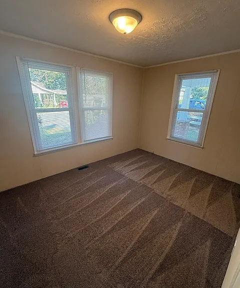 121 Spring Garden St — Photo 7