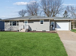 109 6th Ave, Keystone, IA 52249