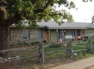 229 Woodlawn Dr, Kingsland, TX 78639