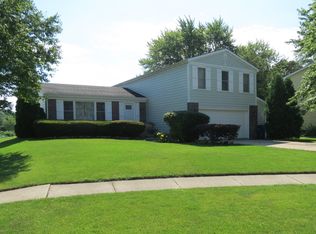 6S027 Greenwood Ct, Naperville, IL