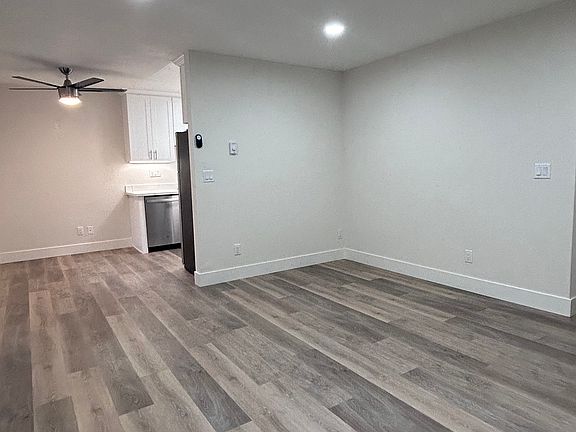 3rd image of 1216 Floribunda Ave APT 5