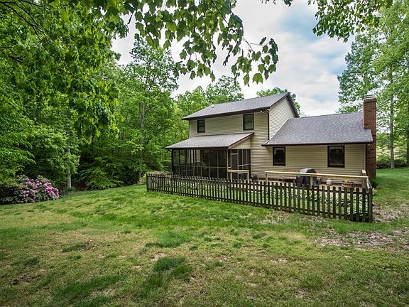 5th image of 484 Oakwood Ridge Dr