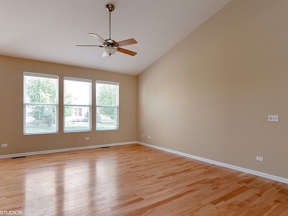 4th image of 11417 Glenbrook Cir