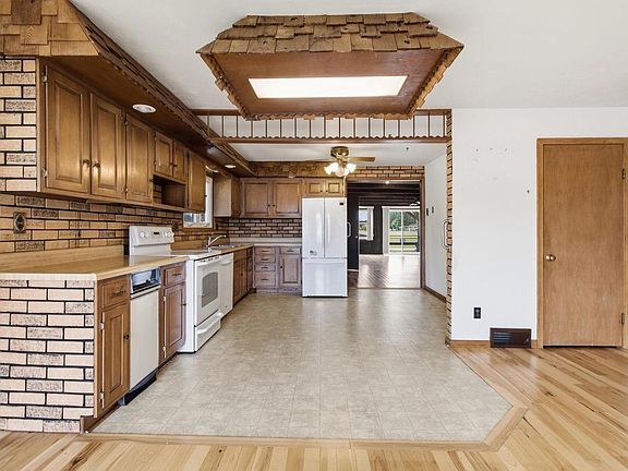 5th image of 1403 Academy STREET
