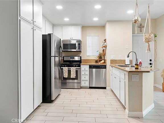 5th image of 28871 Canyon Point