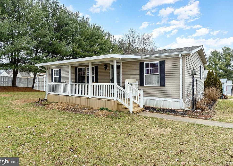 1st image of 224 Greyfield Dr