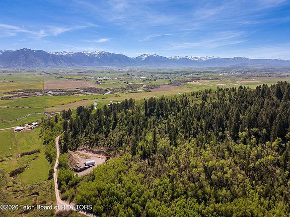 5th image of 407 Freedom Ridge Rd
