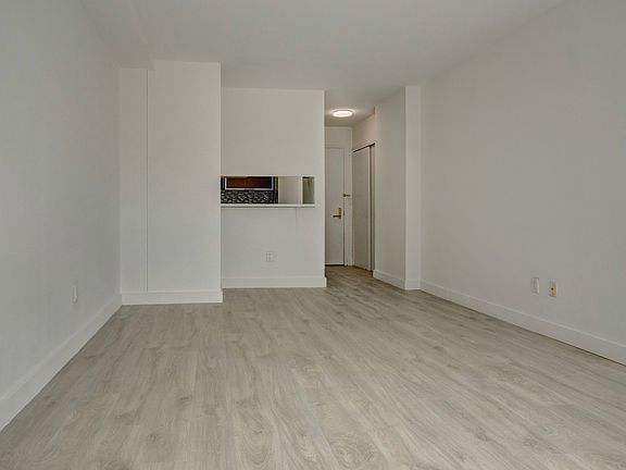4th image of 108 E 96th St APT 9g