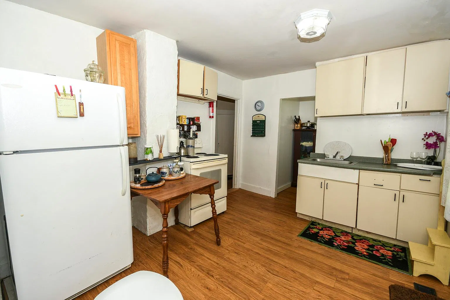 2 bed, 600 sqft, $1,550 — Photo 4