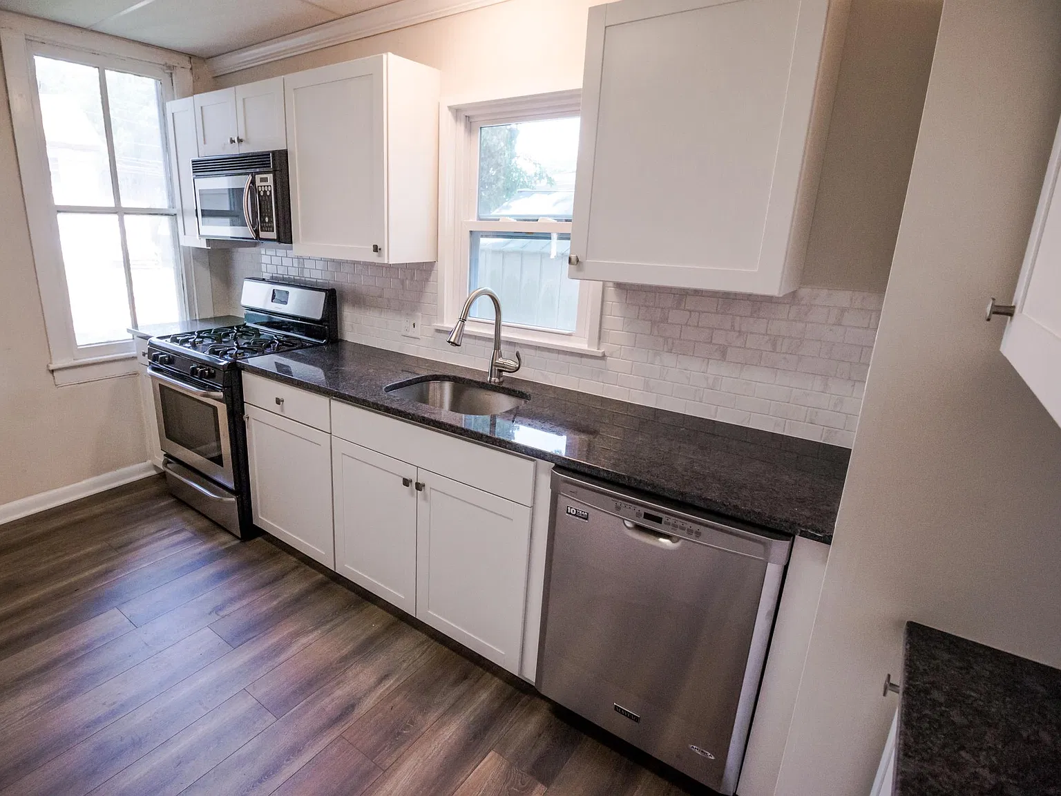 140 E High St — Photo 2