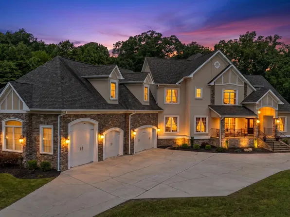 2023 River Bluff Dr, Hixson, TN 37343