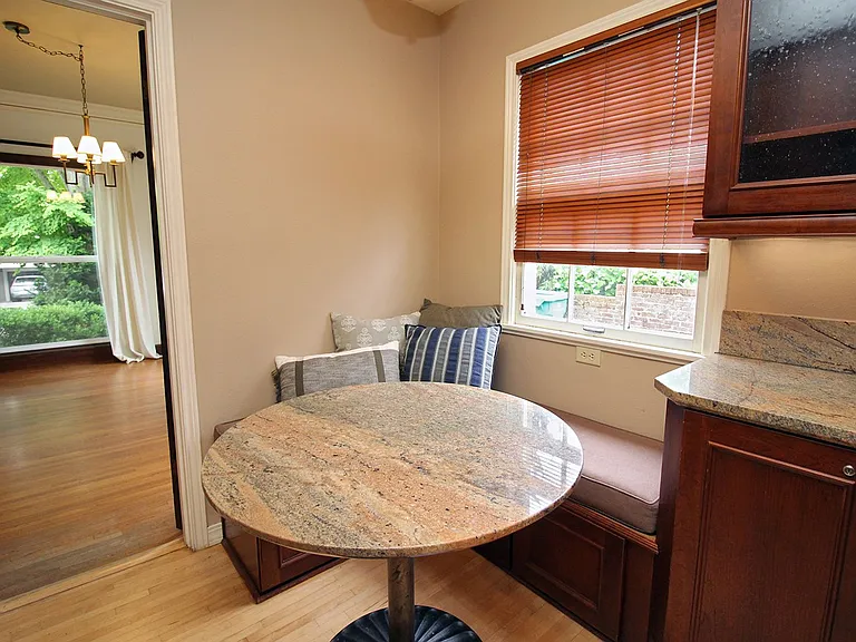 2823 NE Tillamook St — Photo 13