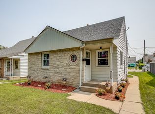 2550 S 71st St, Milwaukee, WI 53219