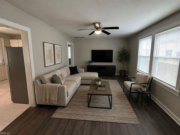 2nd image of 136 Mapleshade Ave
