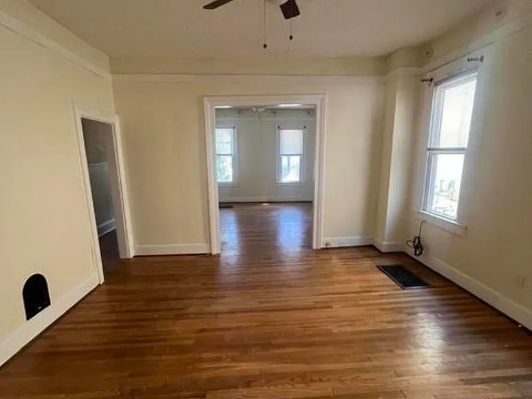 1351 Capouse Ave — Photo 3