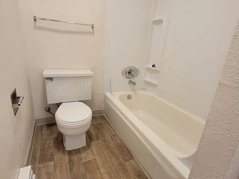 Regency Townhomes — Photo 21