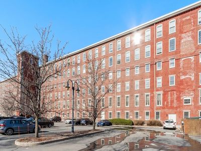 52 Lawrence Dr #M305, Lowell, MA, 01854