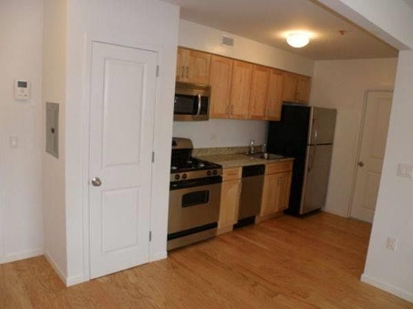 1st image of 3172 31st St APT 6C