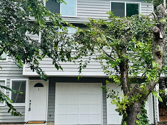 3rd image of 70 1st Pl NW APT 1