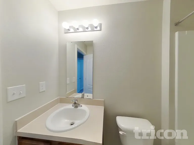 2210 Pebble Point Dr — Photo 14