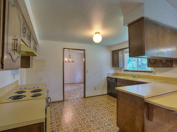 4th image of 10309 141st Street Ct E