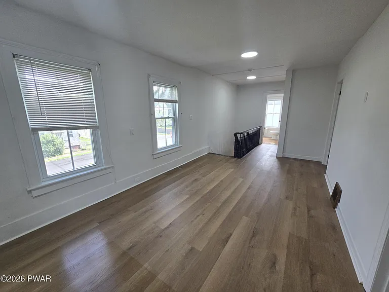 195 W Main St — Photo 6