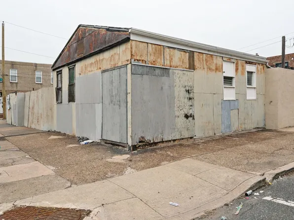 2721 E Westmoreland St, Philadelphia, PA 19134