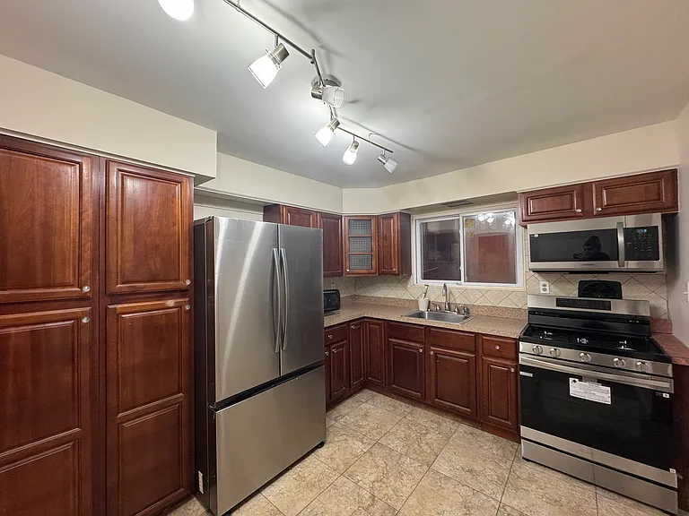 123 Spartan Ave #1 — Photo 6