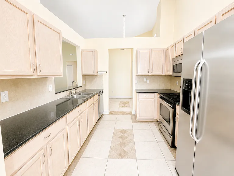 4201 Pine Isle Dr — Photo 8