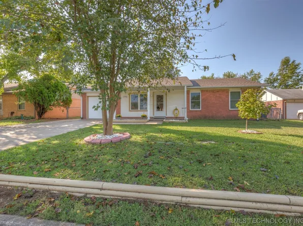 1396 E 143rd St, Glenpool, OK 74033