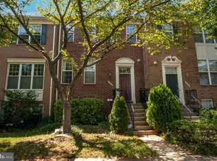 6205 Roudsby Ln, Alexandria, VA 22315