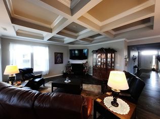 10213 Sinndar Ln, Fishers, IN 46040