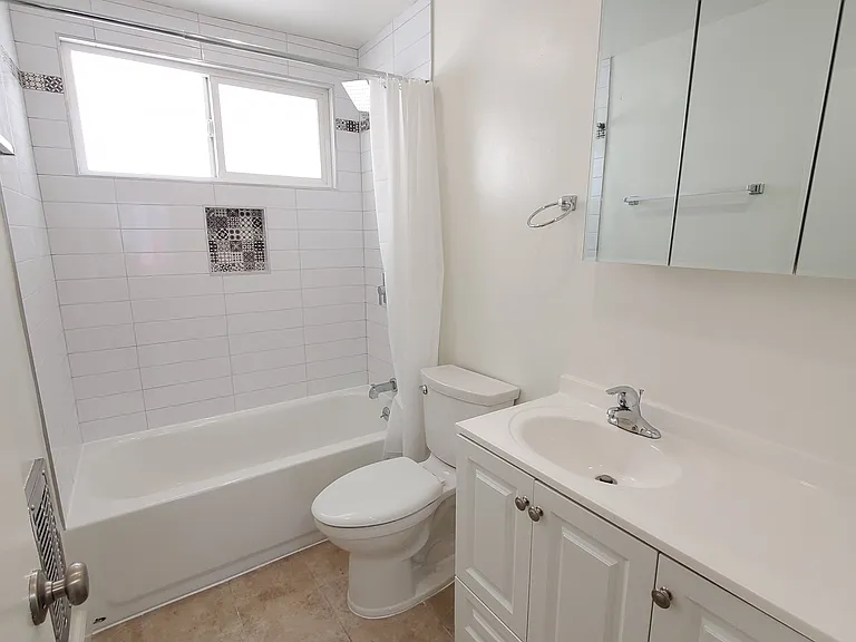 8529 Saturn St #4 — Photo 10