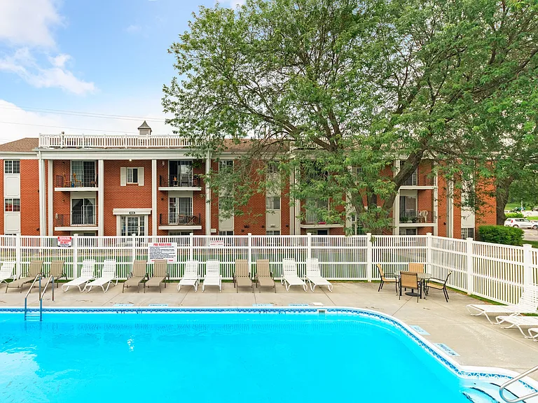 Westwood Apartments — Photo 10