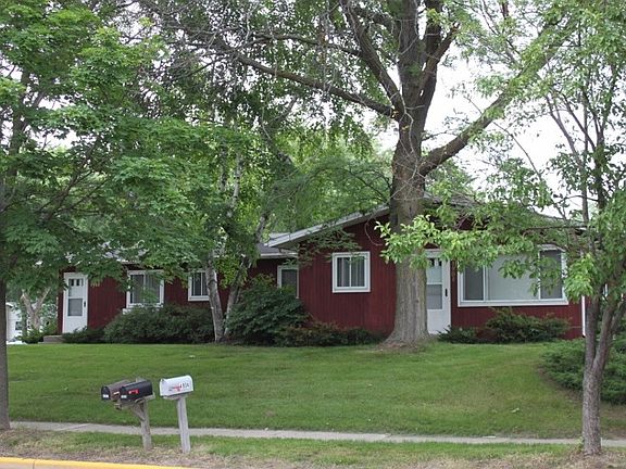 3rd image of 4904 Farwell St