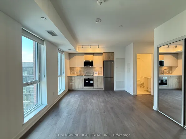 10 Oak St, Toronto, ON