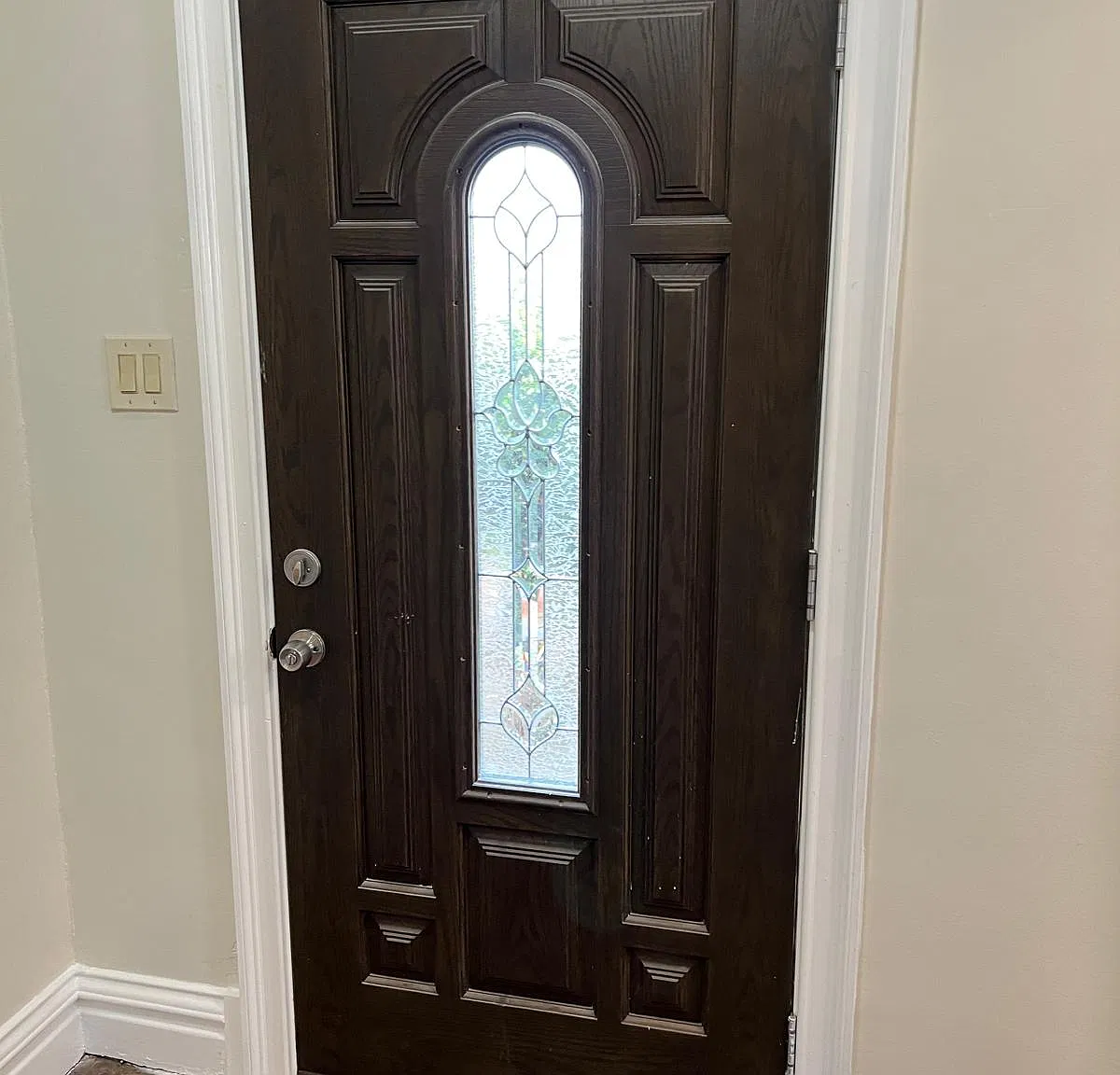 3 bed, 2000 sqft, $1,800 — Photo 2