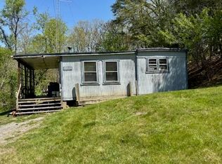 1142 Davis Ln, Vinton, VA 24179