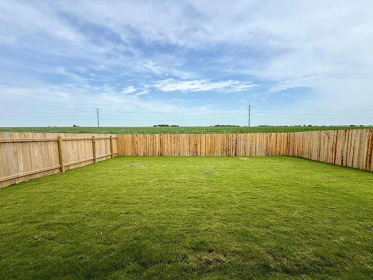 106 Camargue Dr — Photo 21