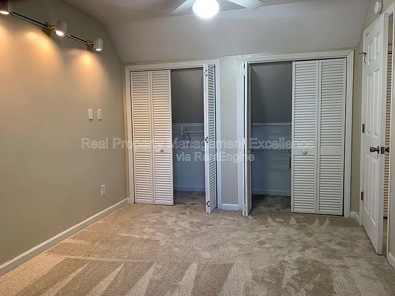 4437 Whisperwood Dr — Photo 19