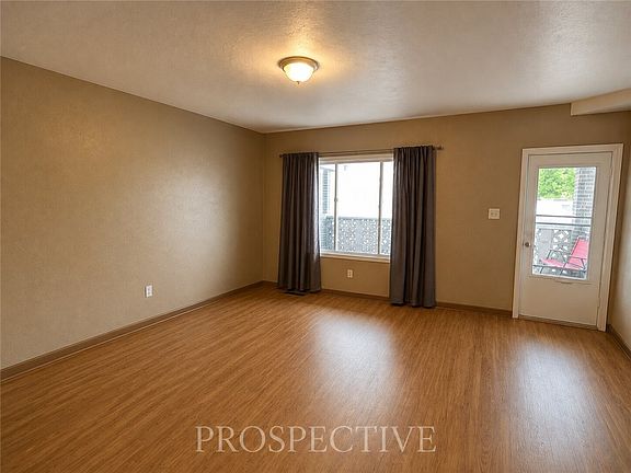 4th image of 631 Allegheny Ave