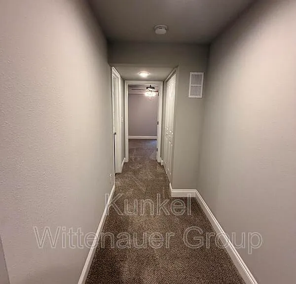 8401 Allied Way — Photo 22